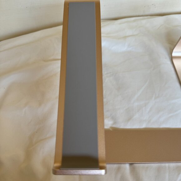 EUC Soundance Laptop Stand, Aluminum, Compatible with 10 to 15.6 in Laptop, Gold - Picture 11 of 16